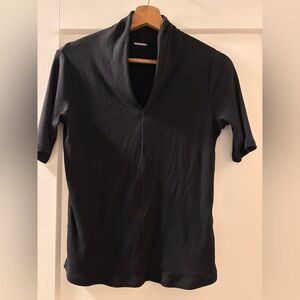 TAHARI Black Short Sleeve Top